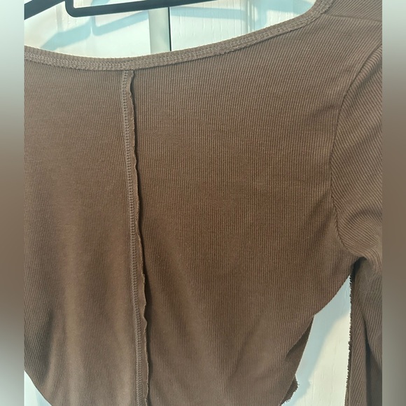 Out from Under Long sleeve cropped shirt - Picture 4 of 6